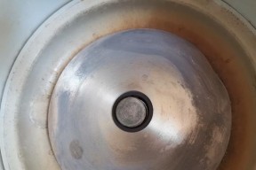 电饭煲发热盘烧了，如何修理（解决电饭煲发热盘烧坏的实用方法）
