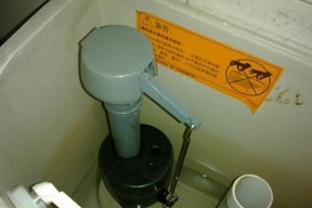 直冲式马桶冲水慢无力没漩涡怎么办？如何解决？