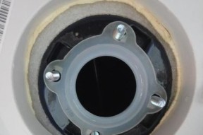 老式塑料热水器如何清洗？清洗步骤和注意事项是什么？