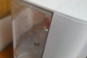 饮水机热水发黄了怎么办？有效清洗方法是什么？