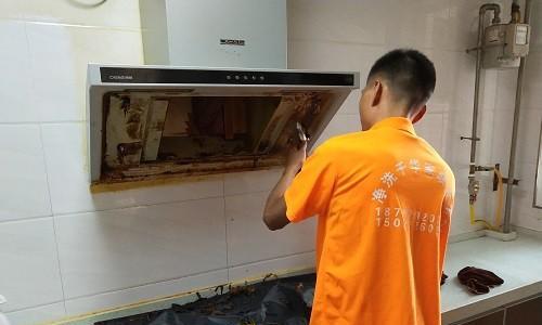 西安清洗油烟机价格多少（了解清洗油烟机的和费用）  第1张