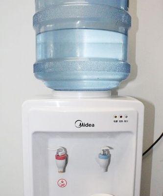 为什么饮水机不制冰水（探究饮水机不制冰水的原因及其影响）  第1张