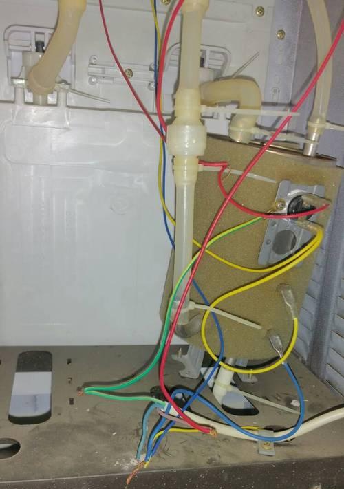 饮水机在停水后漏水是什么原因？如何解决？  第2张