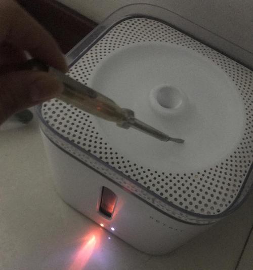 饮水机外皮漏电了怎么办？维修步骤和注意事项是什么？  第1张